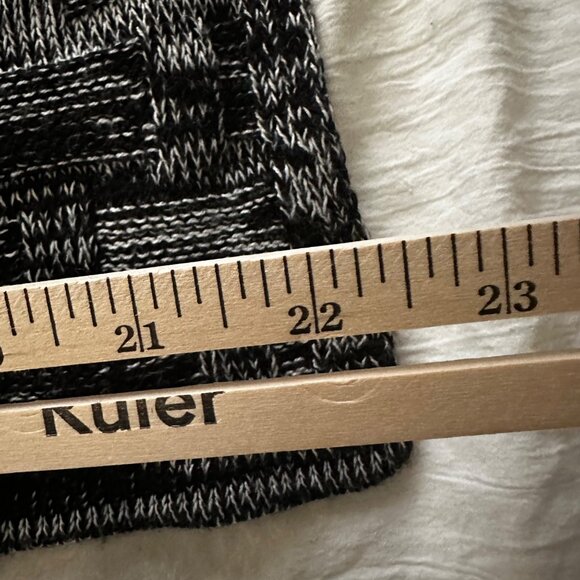 Salon Studio Black & White Basket Weave Knit Sleeveless Vest SZ XX Academia - Picture 7 of 9